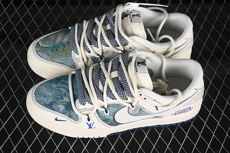 All categories Nk SB Dunk Series Nk SB Dunk Low High-end customized low-top sneakers Nike SB Dunk Low LV series Strap oil painting white hook Anniversary high-end customized low-top casual sneakers DM6868-077